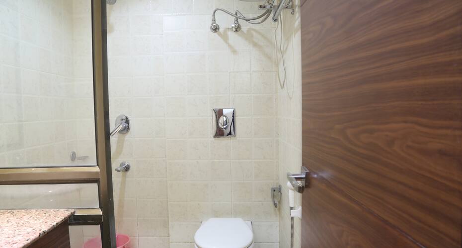 Hotel Siroy Classic, Guwahati 5